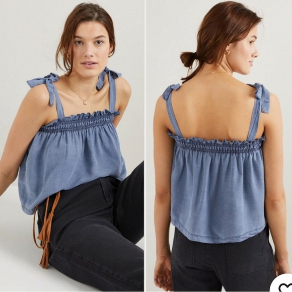 2/$30 Anthropologie Cloth and Stone Blue Smocked Sleeveless Crop Top - Picture 1 of 13